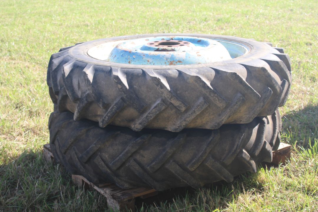 + VAT Pair of 12.4/11-36 wheels and tyres. With 8-stud centres. Ex-Ford 5610. - Image 4 of 7