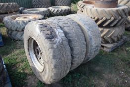 + VAT 3x super single wheels and tyres. 10-stud centres.