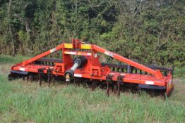 + VAT Maschio RecoTiller Epice DMR4000 4m power harrow. 2009. With wheel track eradicators, quick