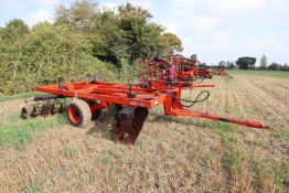 + VAT Quivogne APX TL trailed discs. 1999. With plain discs all round. Owned from new.