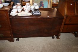 A 19th Century mahogany gate leg table AF