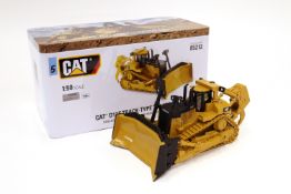 A DieCast Masters 1:50 CAT D11T Track-Type Tractor 85212 with metal box. (5)