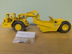 CAT 631D Motor Scraper - Yellow with original box & spare parts. (65)