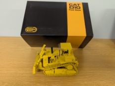 A CCM 1:48 CAT D10 Push-Dozer. Precision Die-Cast Model with original box. 2009. (105)