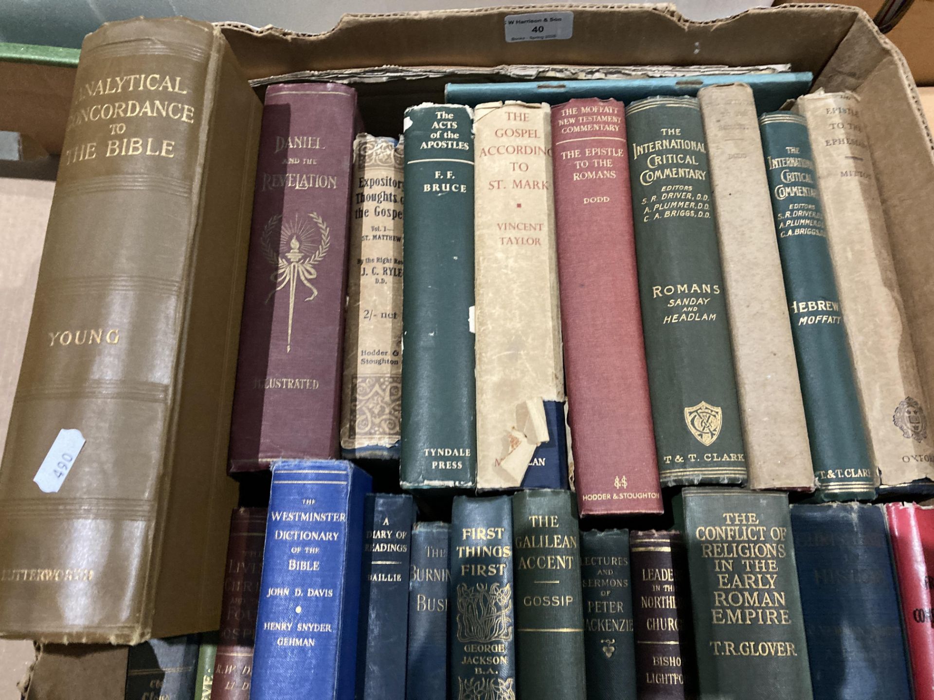 Contents to box - Youngs 'Analytical Concordance to the Bible' together with commentaries on - Image 2 of 3