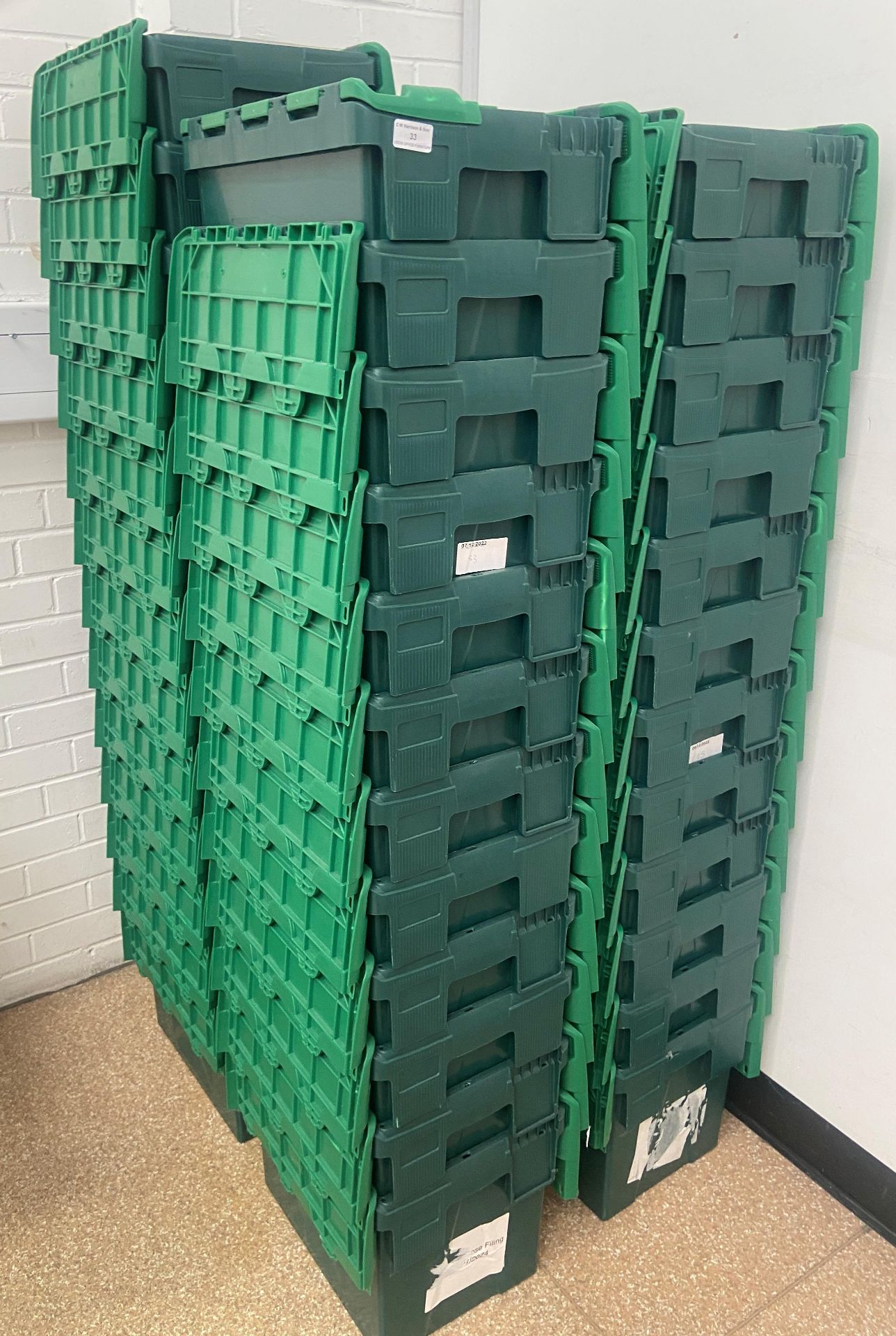 48 x green plastic stacking boxes with lids, 40cm x 30cm