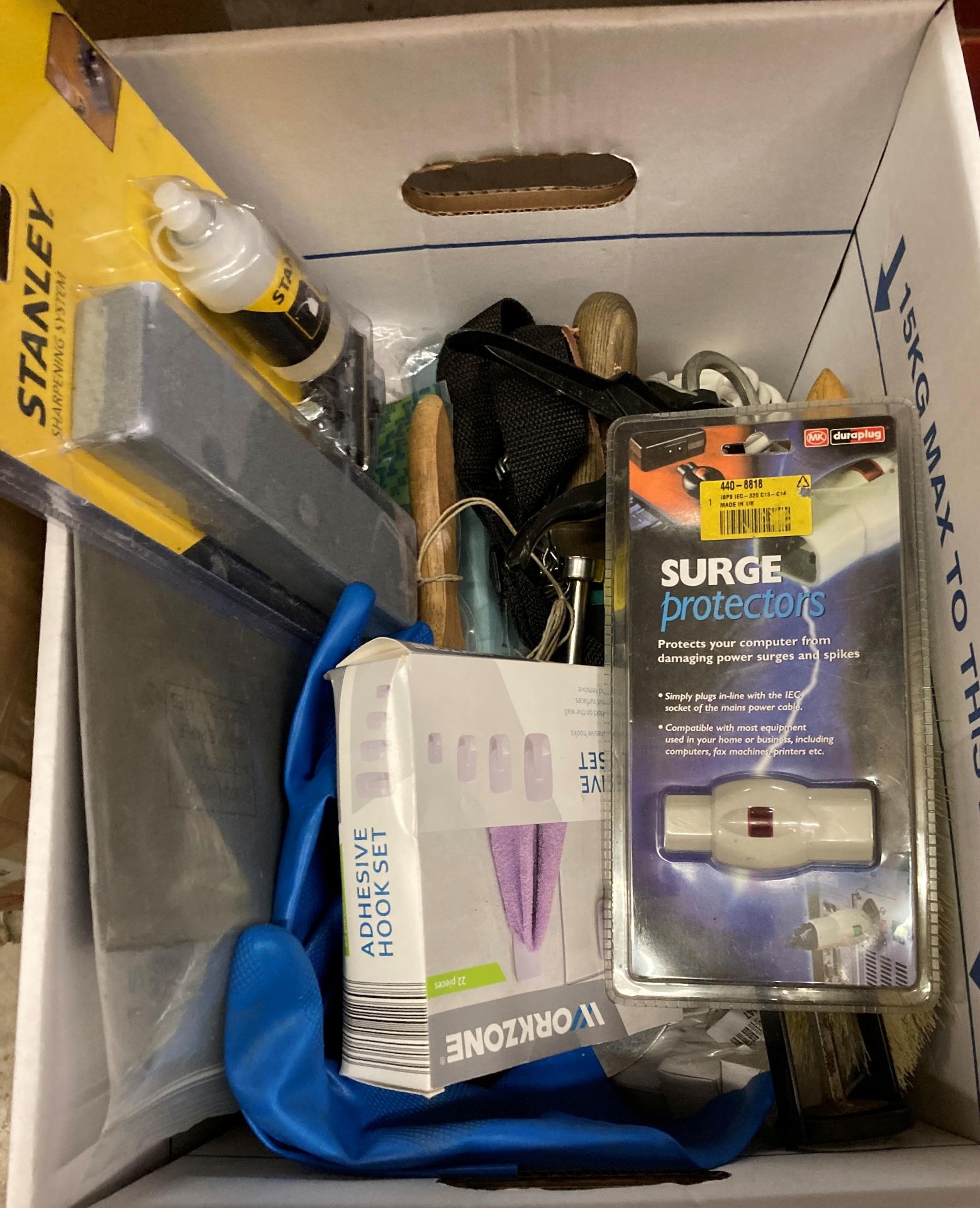 Contents to under rack - Bosch hammer drill box, tool boxes and any contents, - Image 3 of 6