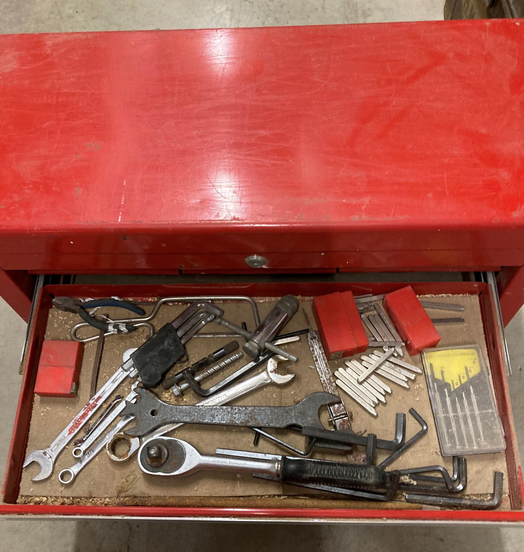 Large Clarke 7 tray tool chest (66cm x 39cm x 30cm) with a selection of tools - some new (CWH REF: - Image 4 of 6