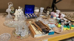 Contents to part of rack - decanter and glassware, miniature ornaments,
