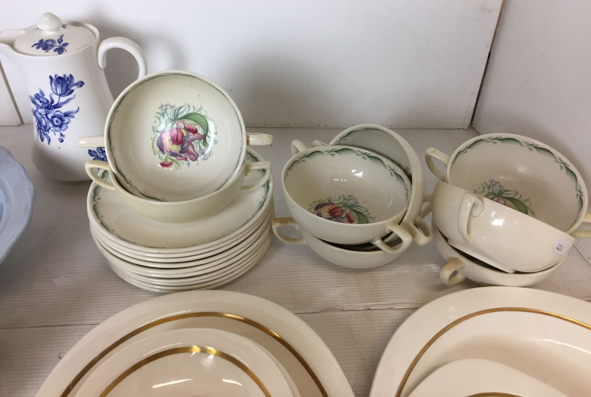 Sixty-five items including seven pieces of Royal Swan Flamingo dinner service, - Image 2 of 7