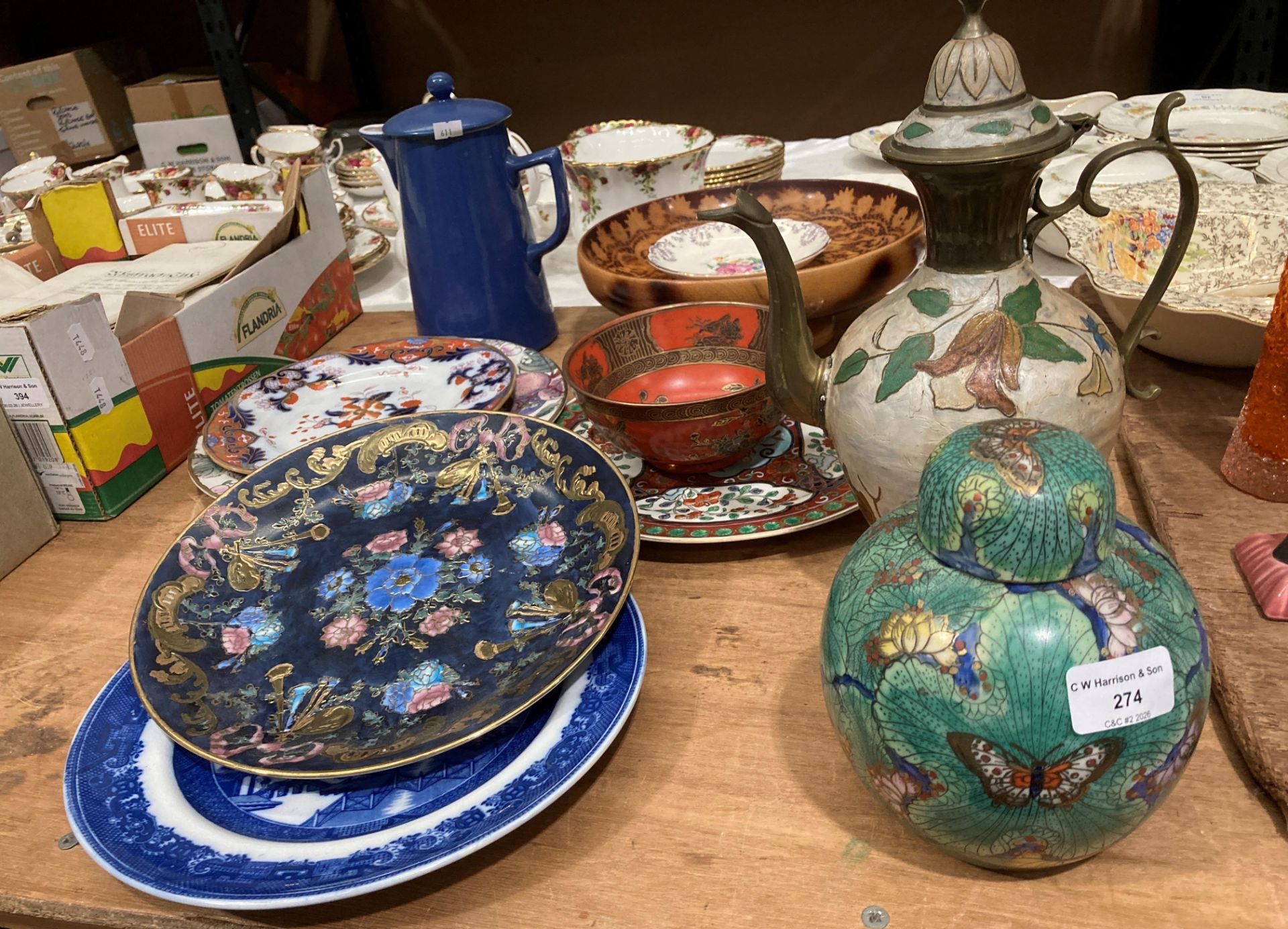Contents to part table top - Doulton blue and gilt part patterned t able ware, - Image 4 of 4