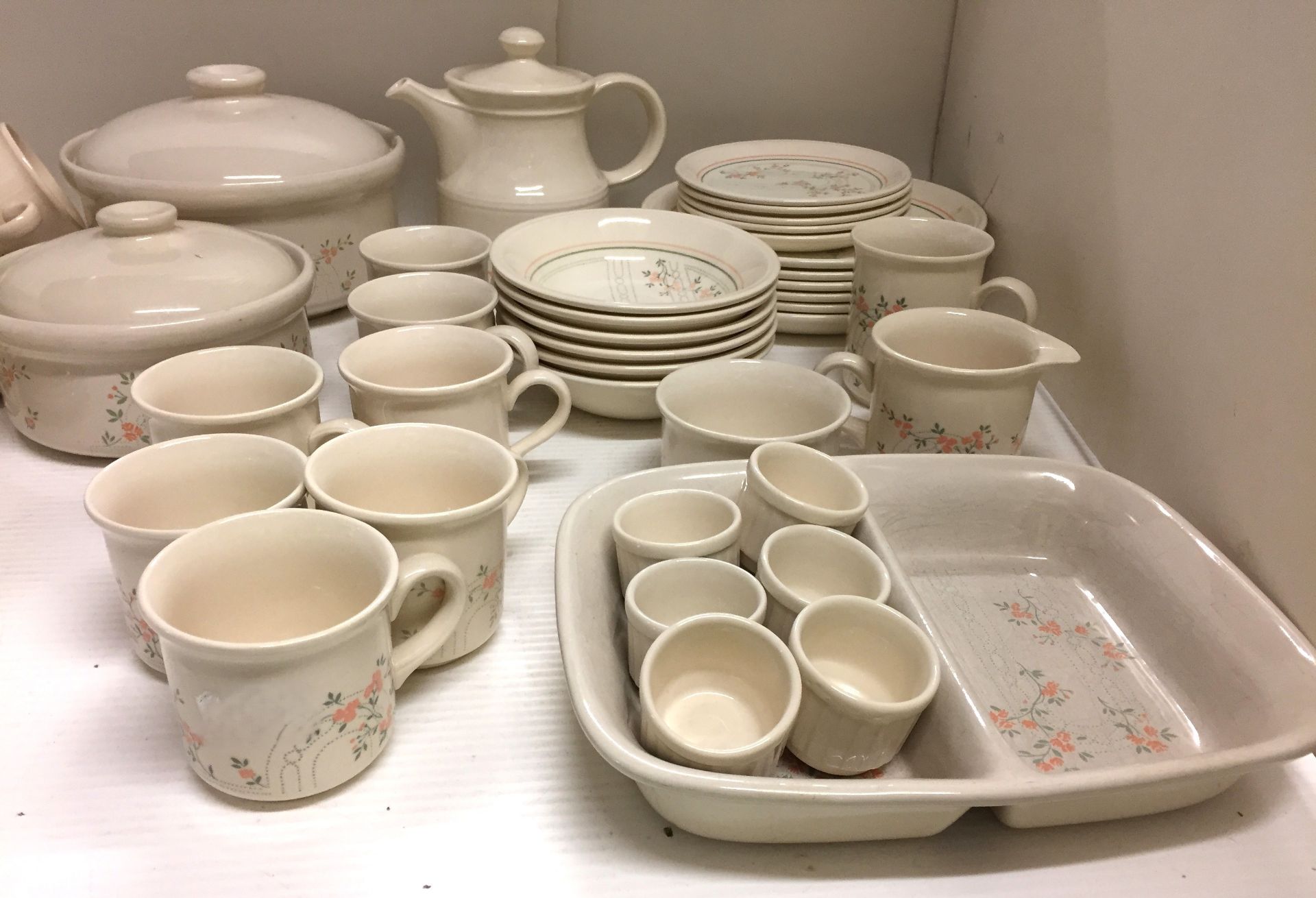 Forty-nine pieces including thirty-seven pieces of Biltons flower decorated tea/dinner/breakfast - Image 4 of 5
