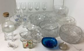 Twenty-nine pieces of glassware including pair of Baccarat cherub bust knife rests,