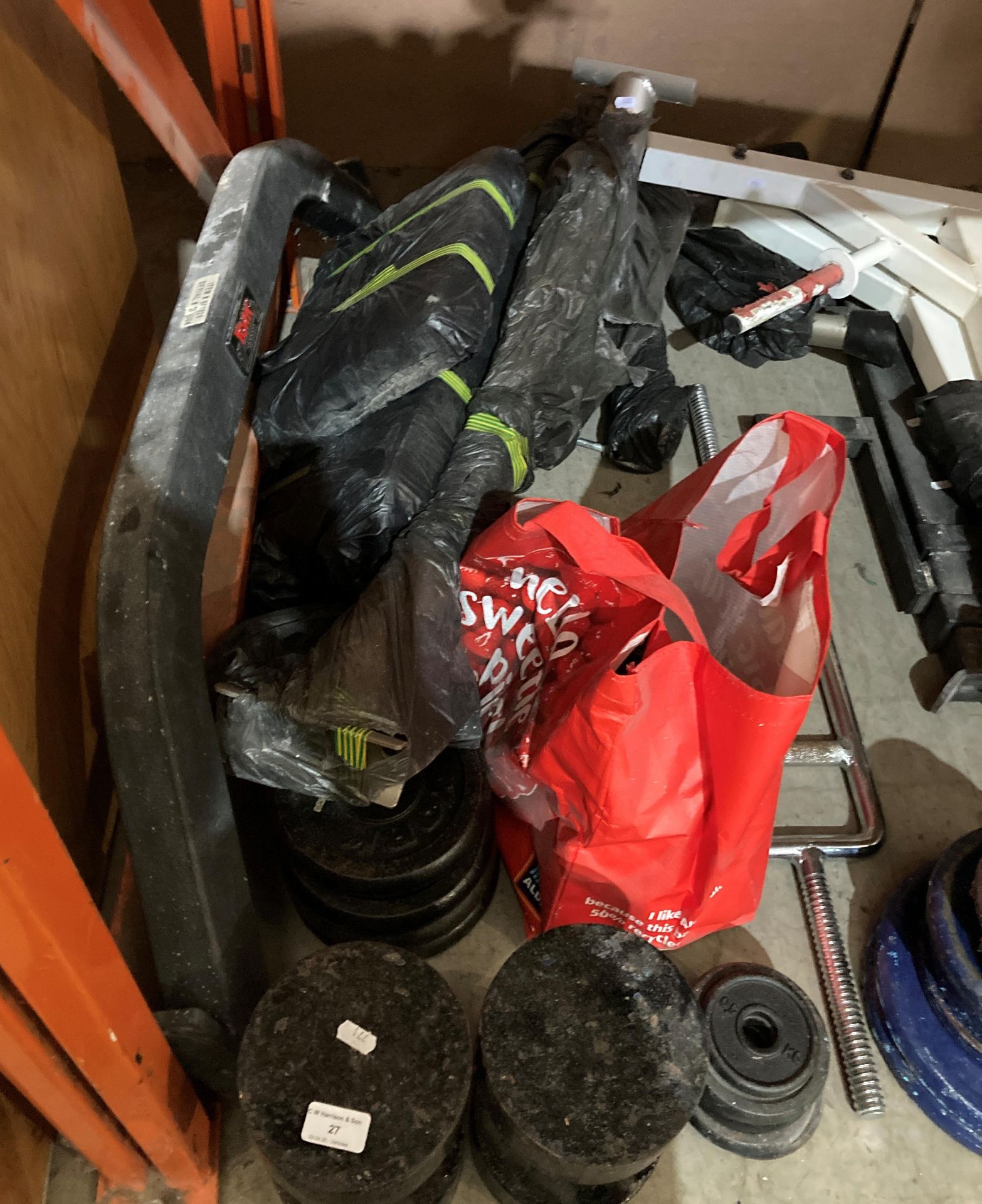 A quantity of weights and weight lifting equipment (contents to under part of rack) (CWH Ref: MA3) - Image 2 of 4