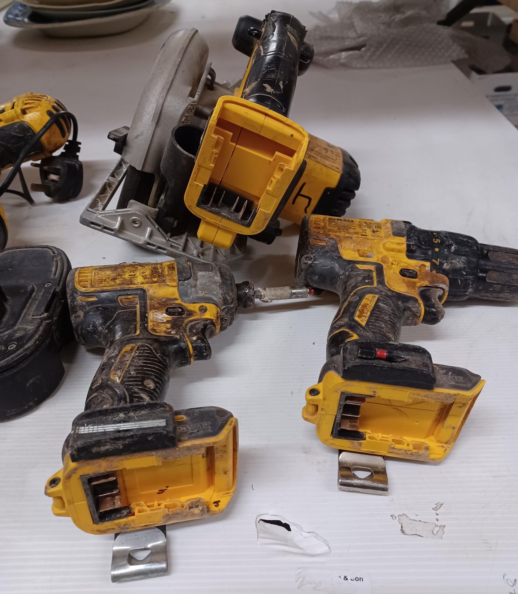 4 x DeWalt cordless power tools - DeWalt DSC391 circular saw (no battery or charger), DeWalt DCF887, - Image 5 of 5