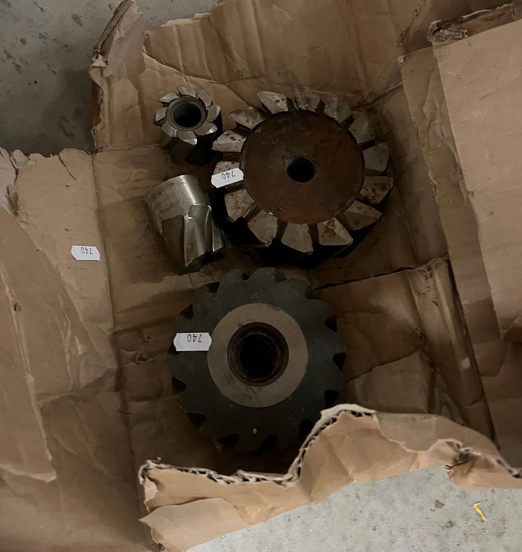 Contents to pallet - a quantity of HSS drill bits, grease guns, steel pipe clamps, - Image 4 of 7