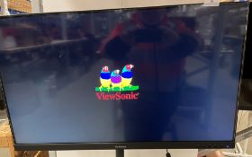 Viewsonic 32" LCD computer monitor model VS19151 on an adjustable black metal stand (CWH Ref: End