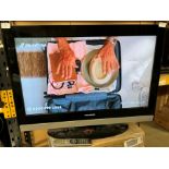 Grunding 32" TV model GU32BLKS complete with power lead and remote (CWH Ref: PO)