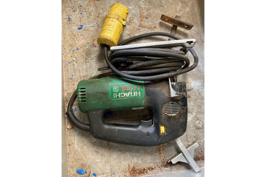 5 x assorted 110v power tools - Makita 10mm angle drill, JR300 reciprocating saw, circular saw, - Image 3 of 3
