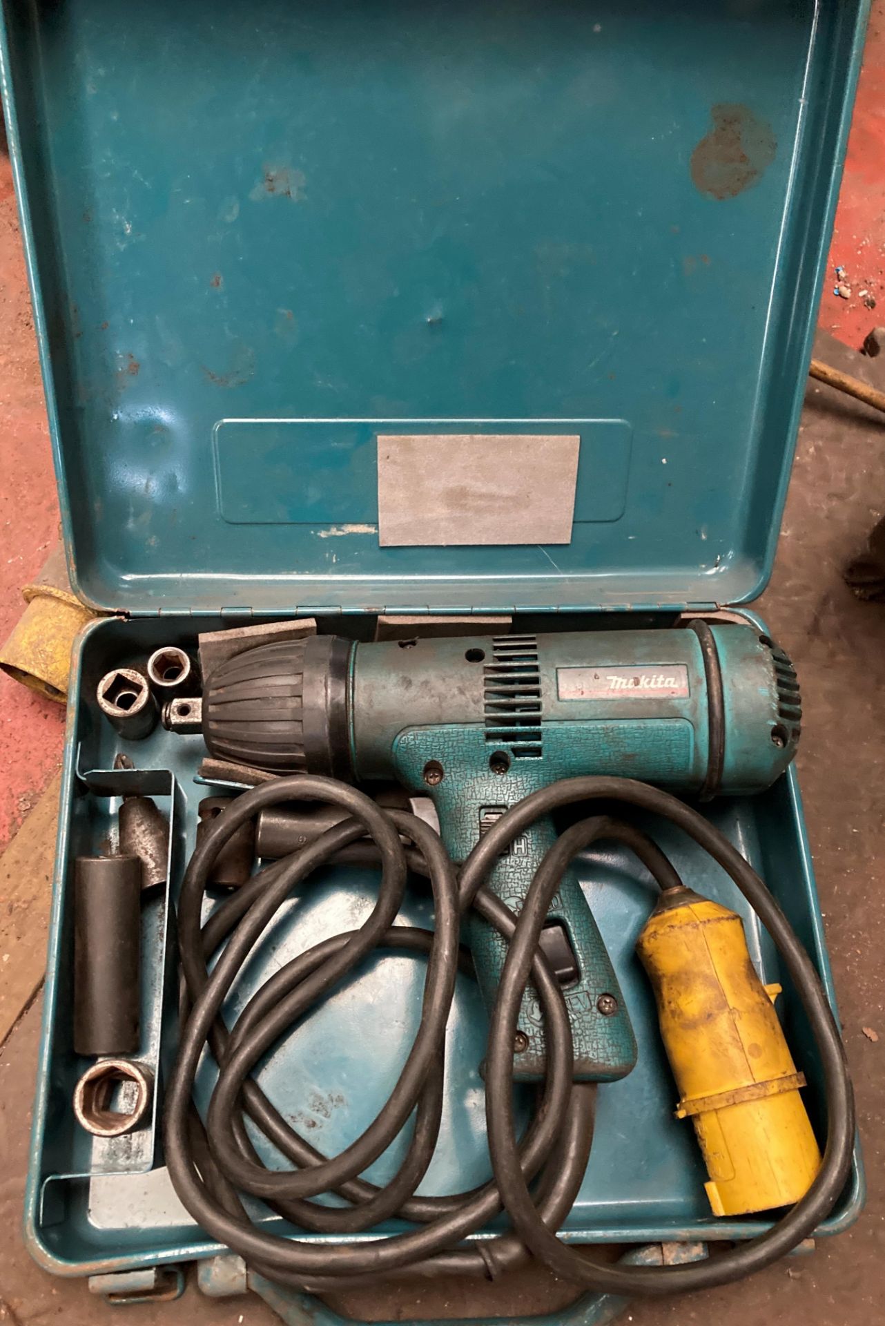 2 x 110v power tools - 1 x Makita 6904 VH impact wrench, - Image 2 of 3