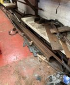 Contents to floor under wall bench - large quantity of assorted lengths of metal/steel,