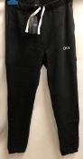 Approx 15 x ONY basic black size XL sweatpants and approx 17 x ONY basic off white tees in size XS.