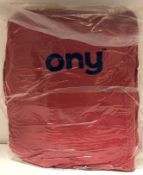 Approx 70 x ONY medium kids red hoodie blankets (5 x outer boxes) (CWH Ref: MEZ)