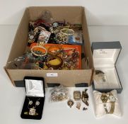 Contents to tray - five assorted watches 'Greenwood' 'Michel Herbelin' 'Smiths' 'Avia' etc,
