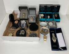 Contents to tray - three assorted vintage tie pins including two gold-tone and one silver assorted
