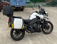 TRIUMPH TIGER EXPLORER XRX LOW 1215CC MOTORCYCLE - petrol - white.