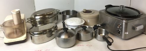 Ten kitchen items - Cuisinart Q48 slow cooker (missing temperature knob),