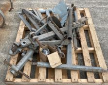 Contents to pallet - linkage attachments (CWH Ref: Yard)