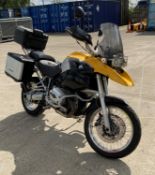 BMW R1200 GS MOTORCYCLE (1170cc) - Petrol - Black. On the instructions of: A long-standing client.