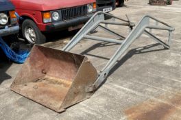 Massey Ferguson 735 front/end loader