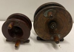 2 x Vintage wooden and brass fly fishing reels (CWH Ref: V02)