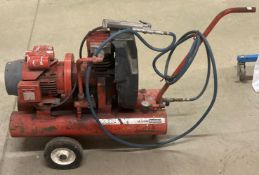 Broom Wade comp air 2000 mobile air compressor complete with air line and tyre inflator (CWH Ref: