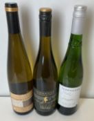 A mixed lot of 3 bottles,