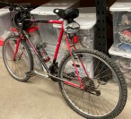 A Dawes Leopard gent's 21 speed mountain bike in red and black (CWH Ref: S2 QB14)
