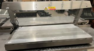 Lincat stainless steel commercial tabletop food warmer/hotplate with an overhead gantry and sneeze