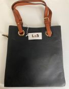 Approximately 40 x Long & Son black nylo