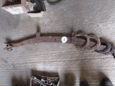Metal whipple tree and 4 x horseshoes