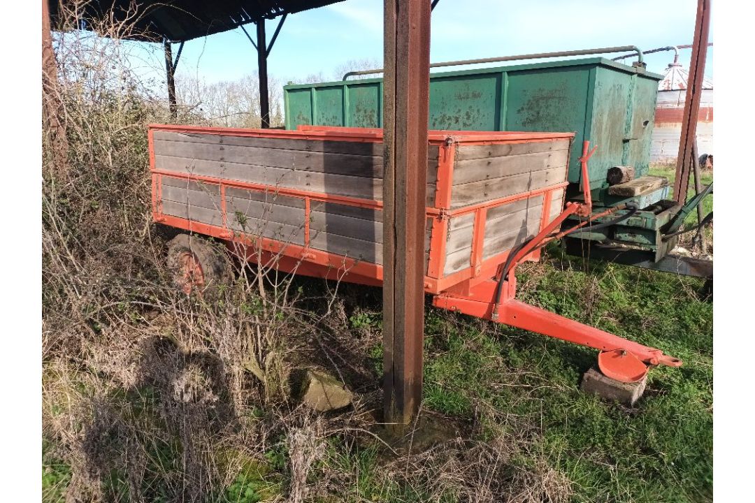 2 Wheel wooden tipping trailer - Image 1 of 2