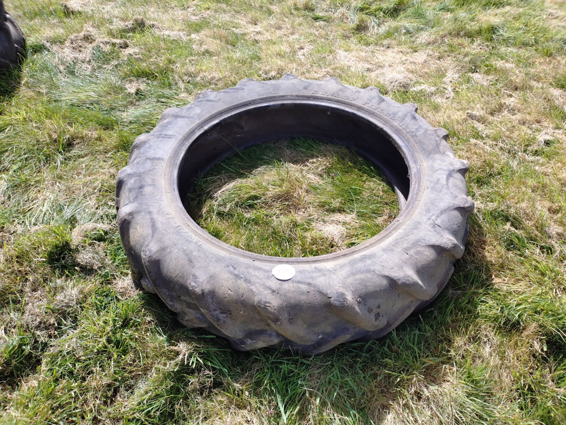 Pr Dunlop 12.4 / 11-36 tyres