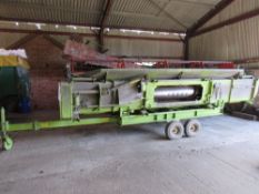 Lexion 520 Claas combine with V600 header, 2,633 hours, Reg: KE04 VNW, Identity No: 58300330,