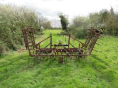 Massey Ferguson 16ft hydraulic folding spring tine