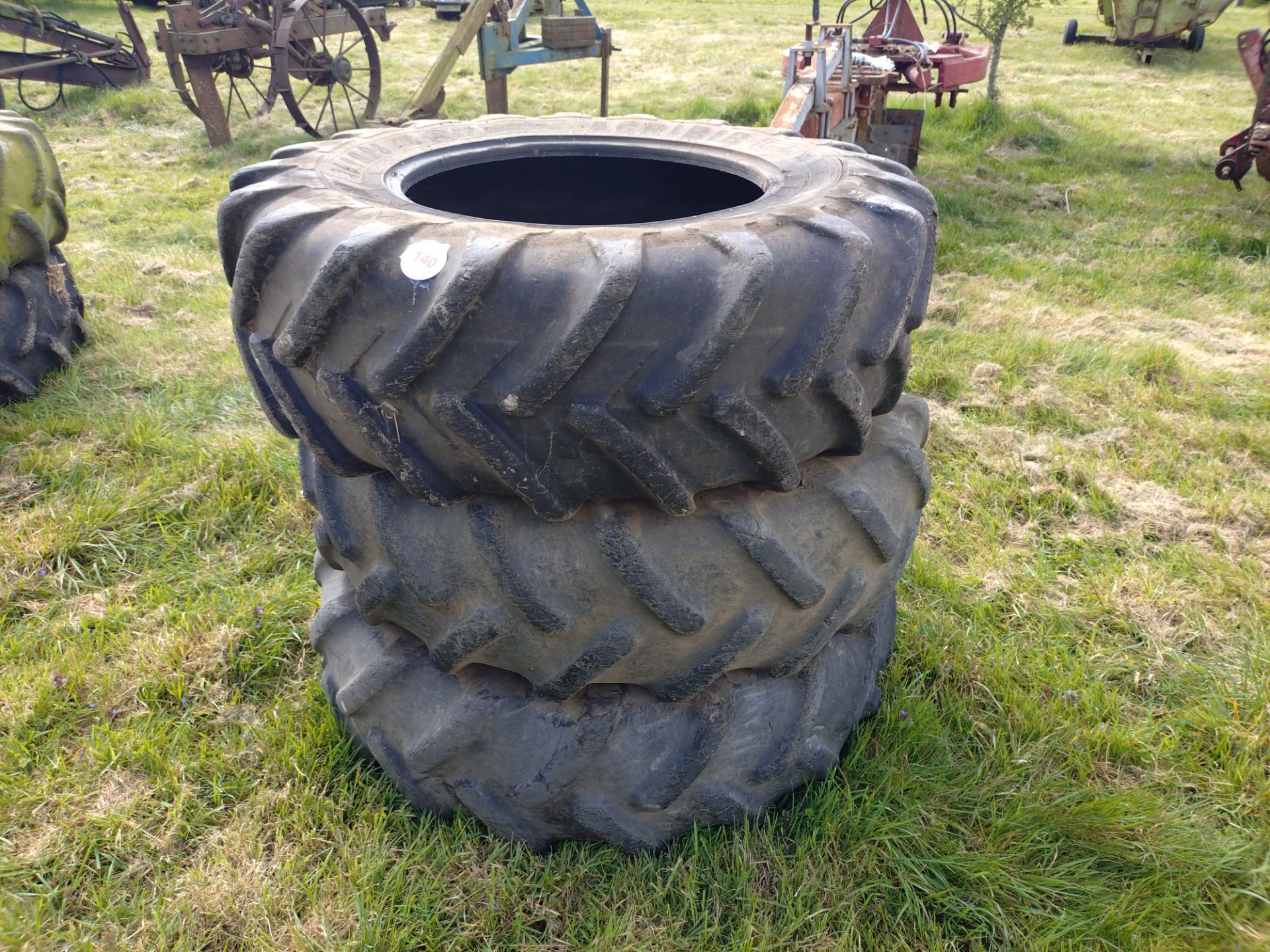 Pr 16.9 / R28 tyres