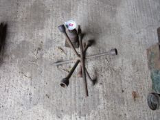 Bottle jack and 2 x wheel braces