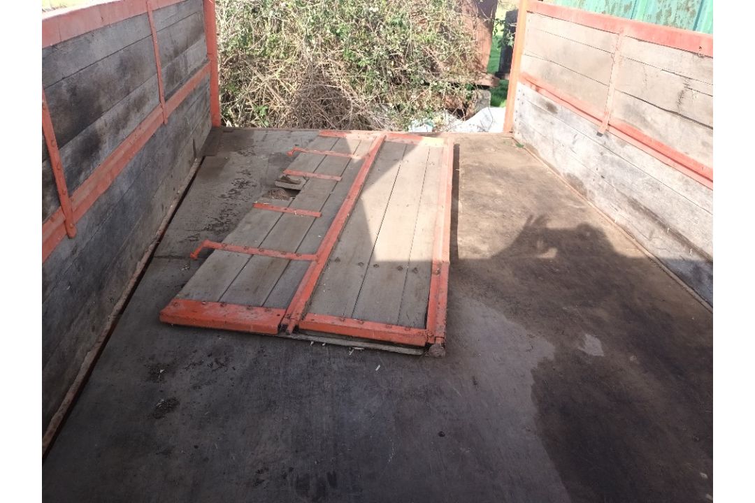 2 Wheel wooden tipping trailer - Image 2 of 2