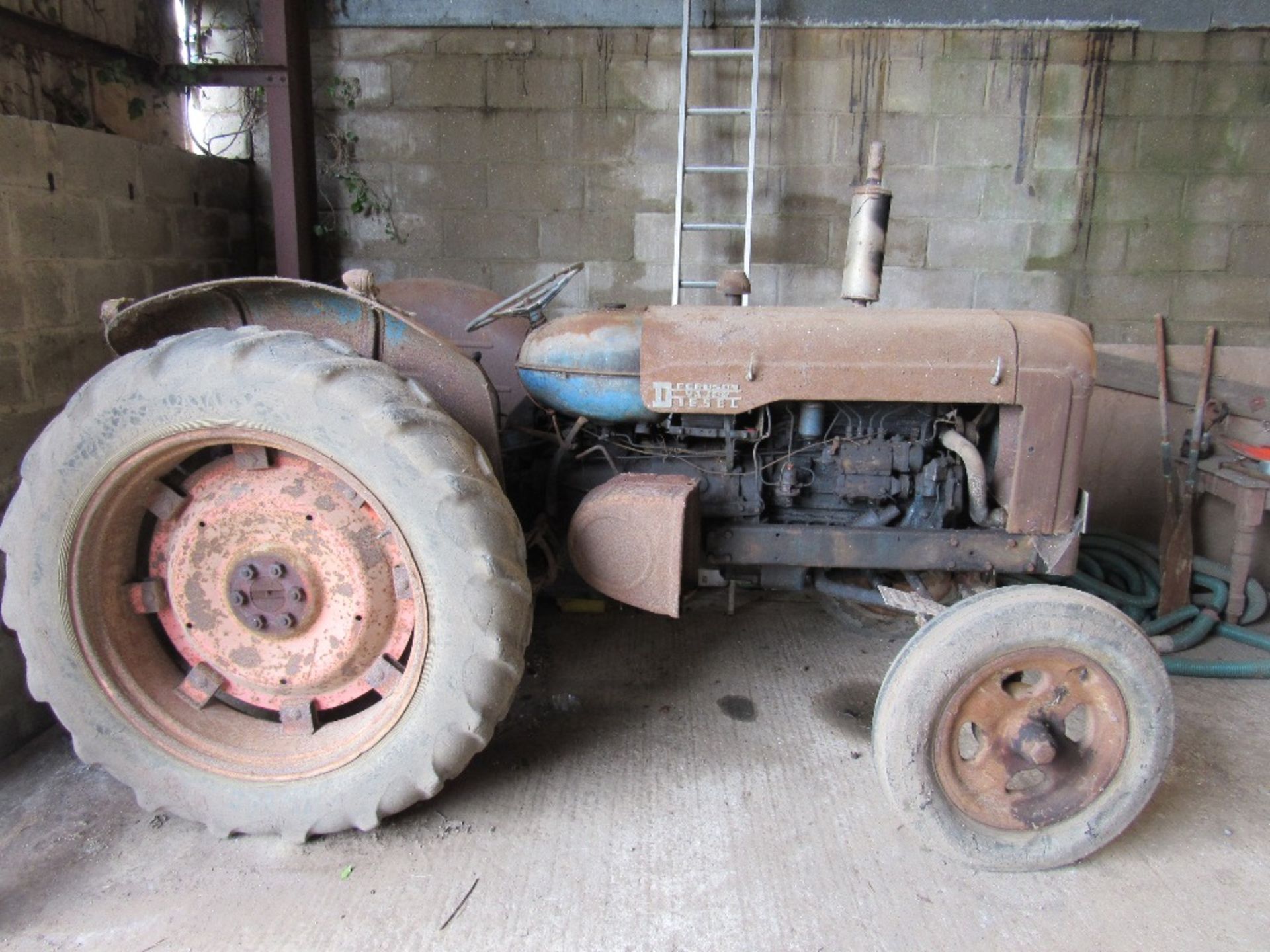 Fordson Major, diesel, 6,282 hours, advised working order, with Pulley drive. - Image 5 of 12
