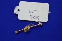 9ct Gold Bar Brooch with Green Stone ~2.1g gross